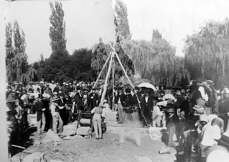 Laying the foundation stone of the Queen Street synagogue, 1888