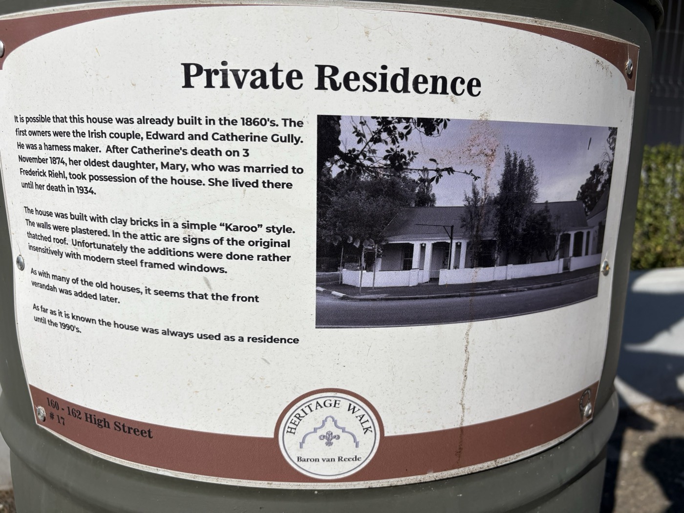 The heritage plaque for Private Residence in High Street, Oudtshoorn